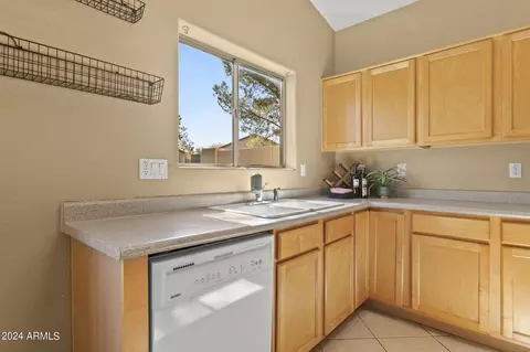 Kitchen - 3243 E Maldonado Dr, Phoenix, AZ 85042 photo 6 of 7