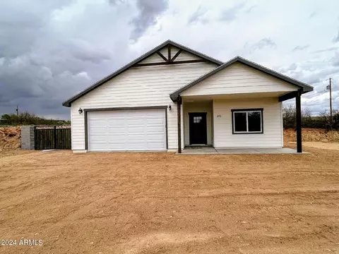 646 W Mohawk Dr, Safford, AZ 85546