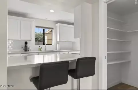 517 E Bishop Dr E, Tempe, AZ 85282 photo 8