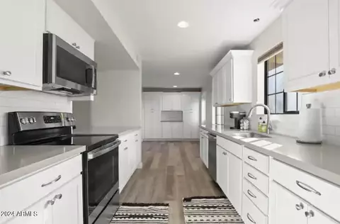 517 E Bishop Dr E, Tempe, AZ 85282 photo 10
