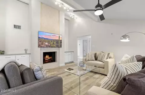 517 E Bishop Dr E, Tempe, AZ 85282 photo 5