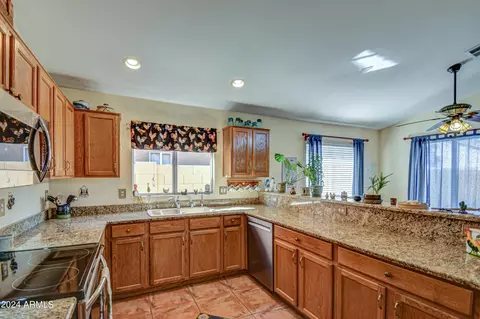 Kitchen - 308 E Devon Dr, Gilbert, AZ 85296 photo 2 of 3