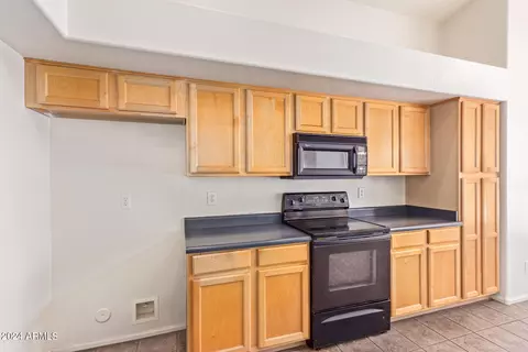 Kitchen - 11526 E Pratt Ave, Mesa, AZ 85212 photo 3 of 4