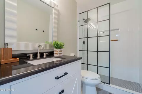 Bath - 756 W Ivanhoe St, Gilbert, AZ 85233 photo 1 of 4