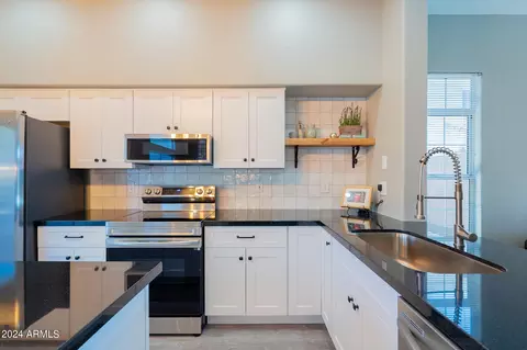 Kitchen - 756 W Ivanhoe St, Gilbert, AZ 85233 photo 6 of 6
