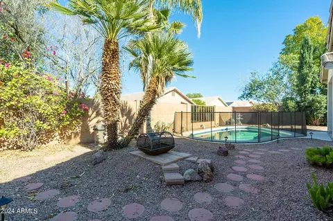 Exterior - 756 W Ivanhoe St, Gilbert, AZ 85233 photo 7 of 11