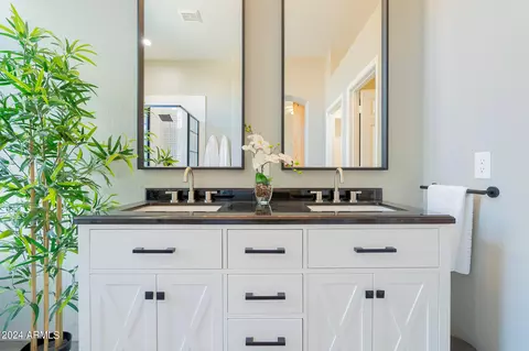 Bath - 756 W Ivanhoe St, Gilbert, AZ 85233 photo 3 of 4