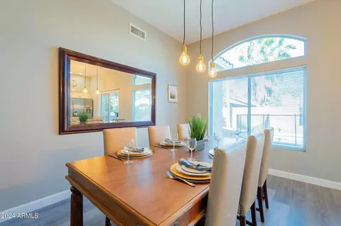 Dining - 756 W Ivanhoe St, Gilbert, AZ 85233 photo 4 of 4