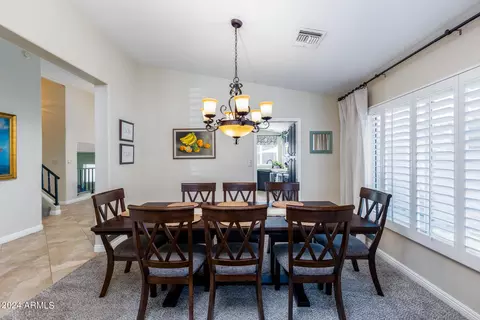 Dining - 2747 E Mountain Sky Ave, Phoenix, AZ 85048 photo 2 of 6