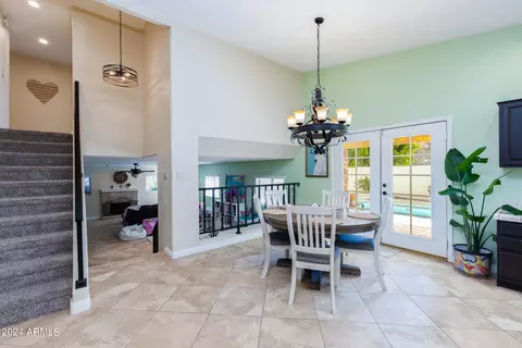 Dining - 2747 E Mountain Sky Ave, Phoenix, AZ 85048 photo 6 of 6