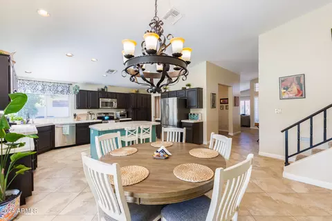Dining - 2747 E Mountain Sky Ave, Phoenix, AZ 85048 photo 5 of 6