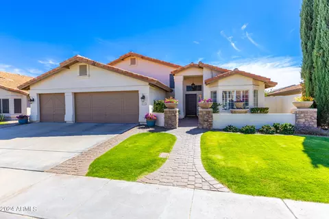 2747 E Mountain Sky Ave, Phoenix, AZ 85048