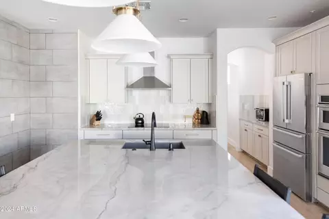 Kitchen - 3120 E Agritopia Loop N, Gilbert, AZ 85296 photo 6 of 7