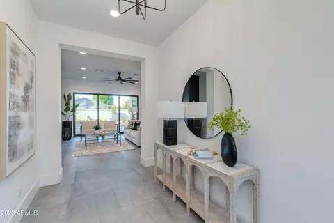 Entry Way - 4346 E Cheery Lynn Rd, Phoenix, AZ 85018 photo 2 of 2