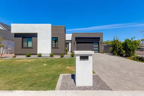 Exterior - 4346 E Cheery Lynn Rd, Phoenix, AZ 85018 photo 2 of 9