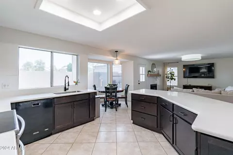 Kitchen - 818 W Devon Dr, Gilbert, AZ 85233 photo 2 of 4