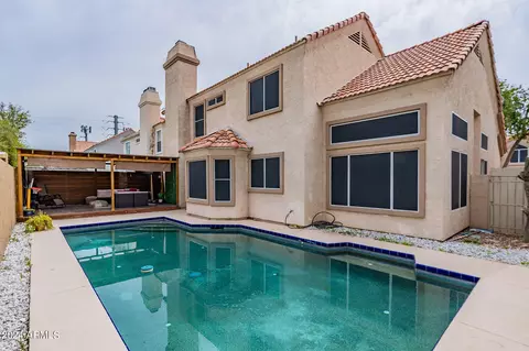 Exterior - 818 W Devon Dr, Gilbert, AZ 85233 photo 3 of 7