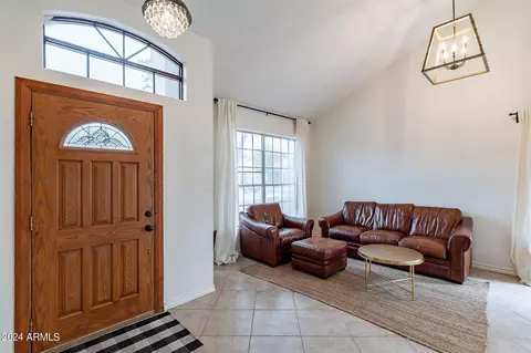 Entry Way - 818 W Devon Dr, Gilbert, AZ 85233 photo 1 of 4