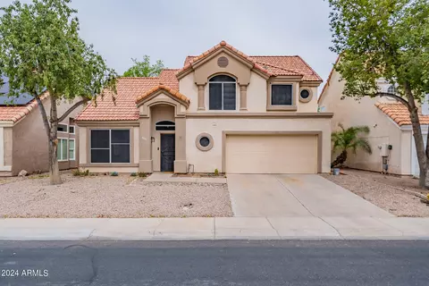 818 W Devon Dr, Gilbert, AZ 85233