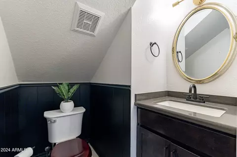 Bath - 818 W Devon Dr, Gilbert, AZ 85233 photo 5 of 5