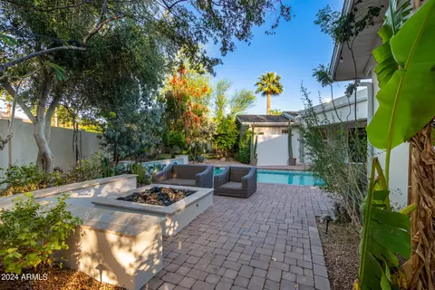 Exterior - 4018 E Devonshire Ave, Phoenix, AZ 85018 photo 12 of 17