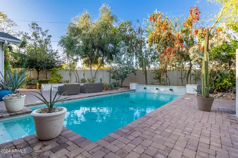 Exterior - 4018 E Devonshire Ave, Phoenix, AZ 85018 photo 4 of 17