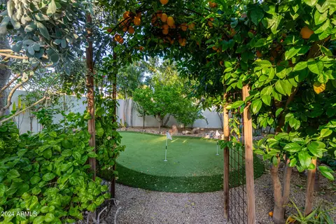 Exterior - 4018 E Devonshire Ave, Phoenix, AZ 85018 photo 6 of 17