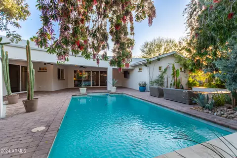 Exterior - 4018 E Devonshire Ave, Phoenix, AZ 85018 photo 3 of 17