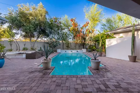 Exterior - 4018 E Devonshire Ave, Phoenix, AZ 85018 photo 5 of 17