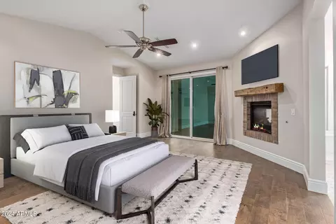 Bedroom - 4018 E Devonshire Ave, Phoenix, AZ 85018 photo 1 of 4