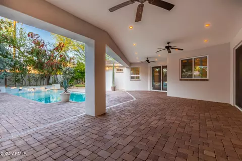 Exterior - 4018 E Devonshire Ave, Phoenix, AZ 85018 photo 13 of 17