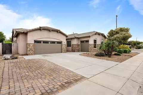 Exterior - 725 E Charlevoix Ave, Gilbert, AZ 85297 photo 19 of 19