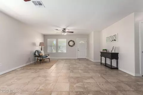 Living - 3430 S Lawson Dr, Apache Junction, AZ 85120 photo 4 of 6