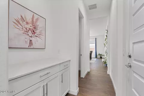 Entry Way - 2325 E Kelly Dr, Gilbert, AZ 85298 photo 2 of 3