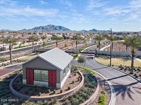 View/Area - 2325 E Kelly Dr, Gilbert, AZ 85298 photo 3 of 3