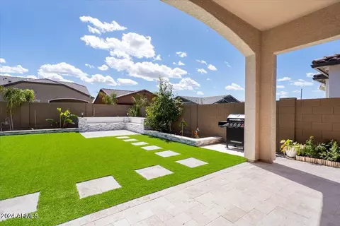 Exterior - 2325 E Kelly Dr, Gilbert, AZ 85298 photo 13 of 20