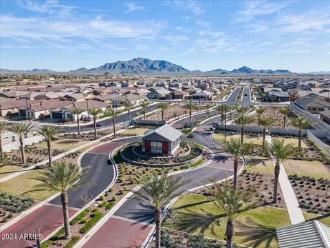 View/Area - 2325 E Kelly Dr, Gilbert, AZ 85298 photo 2 of 3