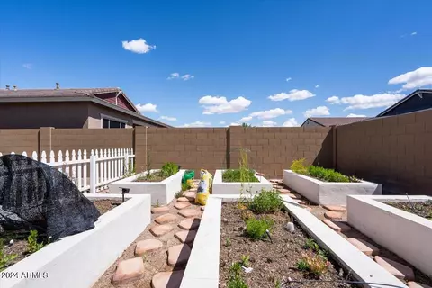 Exterior - 2325 E Kelly Dr, Gilbert, AZ 85298 photo 6 of 20