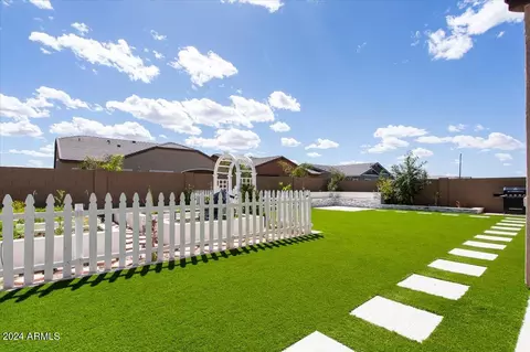 Exterior - 2325 E Kelly Dr, Gilbert, AZ 85298 photo 12 of 20