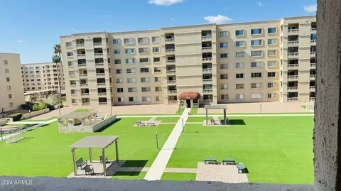 7970 E Camelback Rd E #401, Scottsdale, AZ 85251