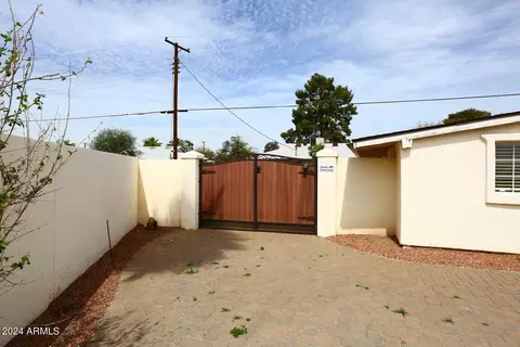 Exterior - 7541 N 35th Dr, Phoenix, AZ 85051 photo 3 of 16