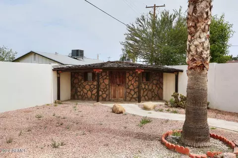 Exterior - 7541 N 35th Dr, Phoenix, AZ 85051 photo 9 of 16