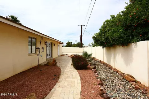 Exterior - 7541 N 35th Dr, Phoenix, AZ 85051 photo 12 of 16