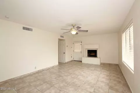 Living - 7541 N 35th Dr, Phoenix, AZ 85051 photo 1 of 4