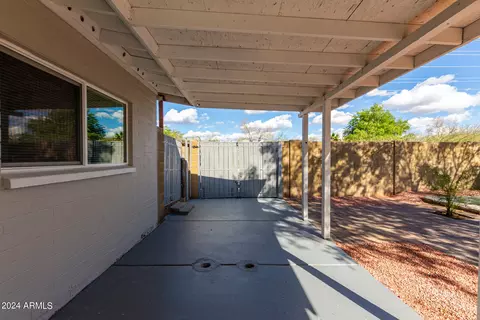 Exterior - 1501 W Vineyard Rd, Phoenix, AZ 85041 photo 18 of 21