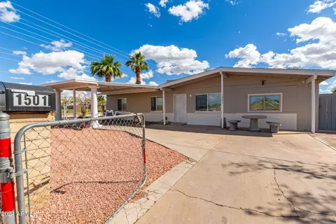 Exterior - 1501 W Vineyard Rd, Phoenix, AZ 85041 photo 2 of 21