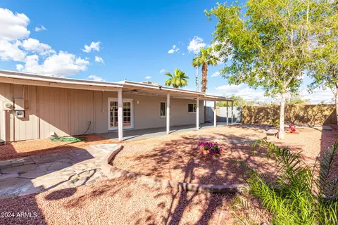 Exterior - 1501 W Vineyard Rd, Phoenix, AZ 85041 photo 14 of 21