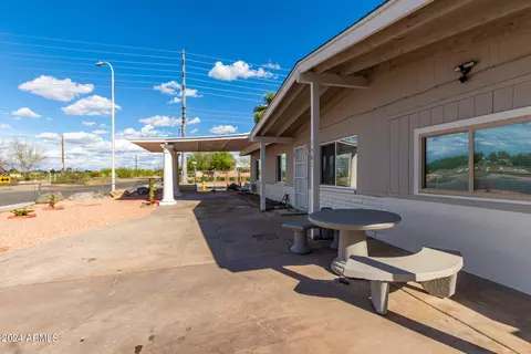 Exterior - 1501 W Vineyard Rd, Phoenix, AZ 85041 photo 11 of 21