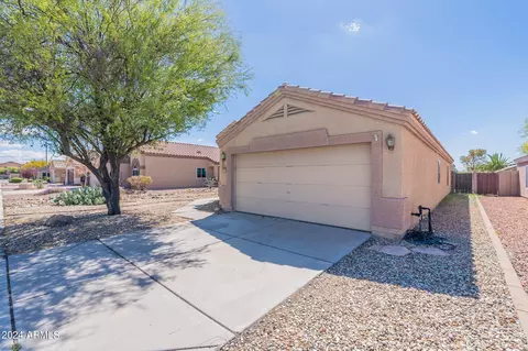 9143 W Deanna Dr, Peoria, AZ 85382