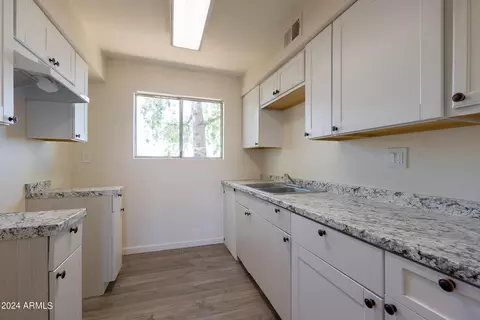 7120 N 66th Dr, Glendale, AZ 85301